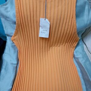 NWT Peach Ribbed Tank